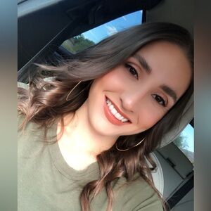 Meet your Posher, Nicole